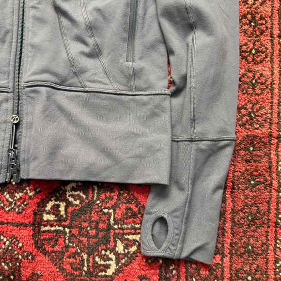 Lululemon Active Jacket Womens Size 9 - Picture 3 of 7